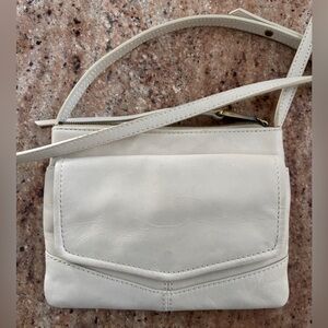 HOBO Cream Leather Women's Crossbody Bag.
Measures 6x7.5”